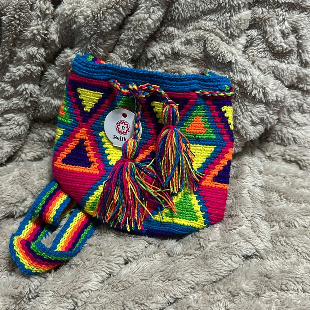 Wayuu crossbody bucket bag